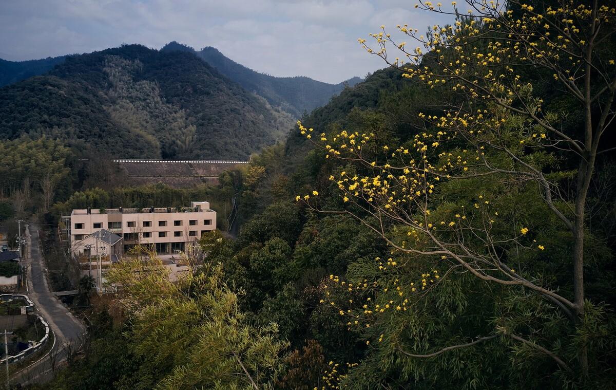 杭州青山青年社 / 间筑设计
