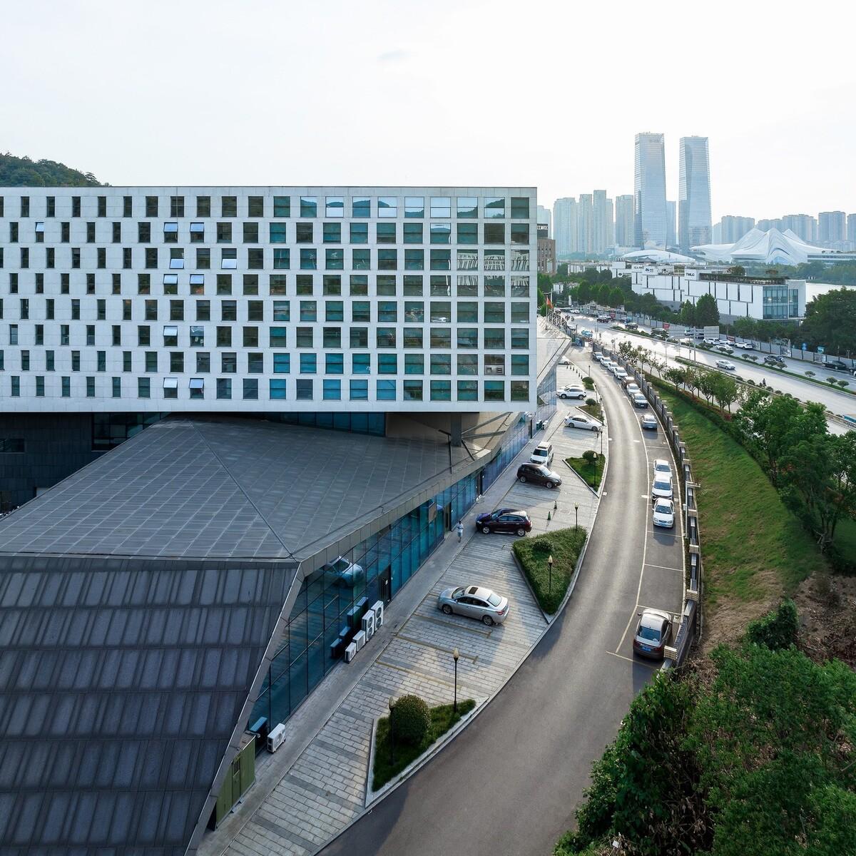 长沙JJM研发总部 / 单元建筑