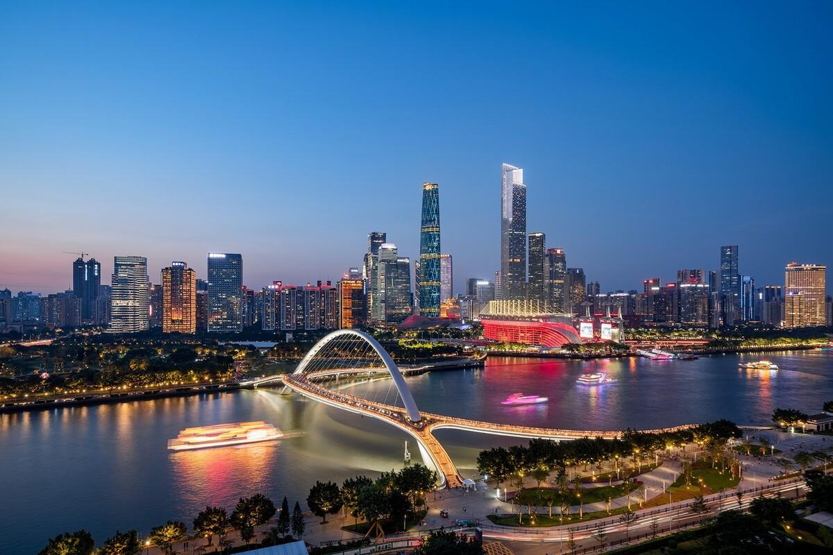 广州海心桥 / 华南理工大学建筑设计研究院有限公司