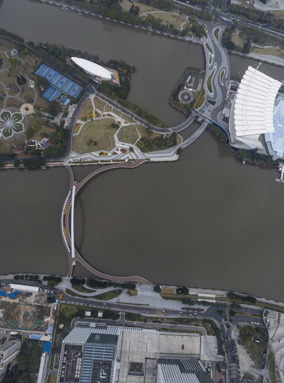 广州海心桥 / 华南理工大学建筑设计研究院有限公司