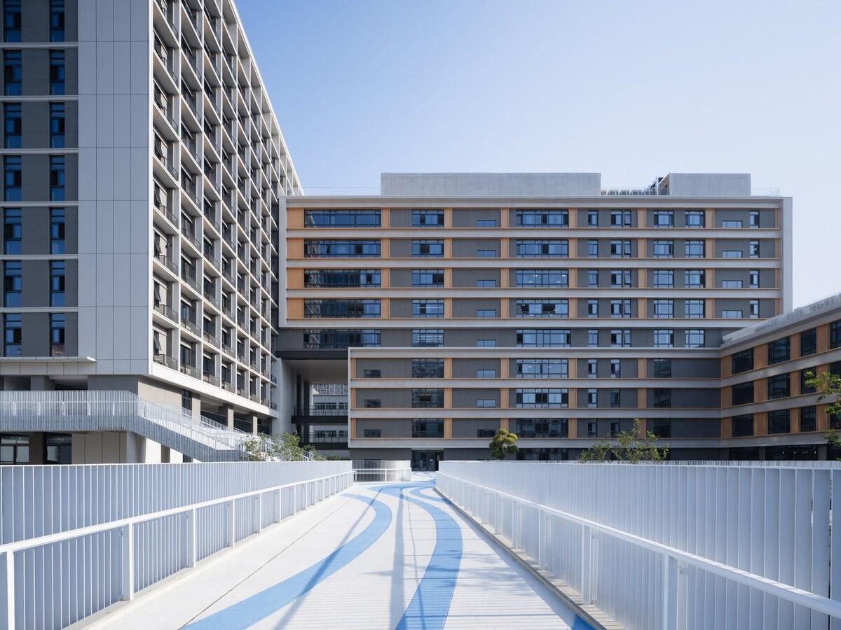 西安高新第一中学（高中部）改扩建 / 中国建筑西北设计研究院 屈培青工作室
