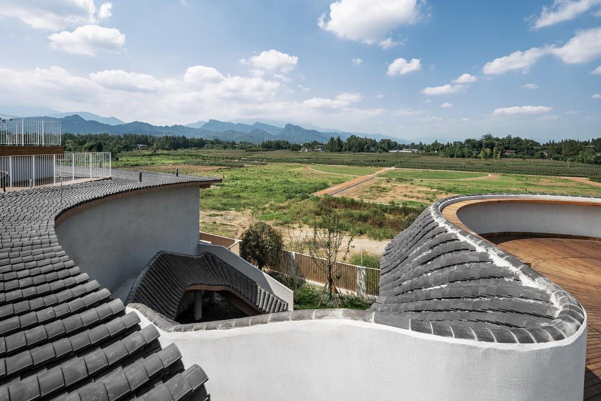 川西建筑与道教文化的融合/“青城•朴舍亲子度假酒店”荣获2023金熊猫天府创意设计奖
