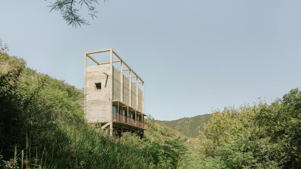 高处之宅 / Agustín Berzero + Manuel Gonzalez Veglia (Tectum arquitectura)