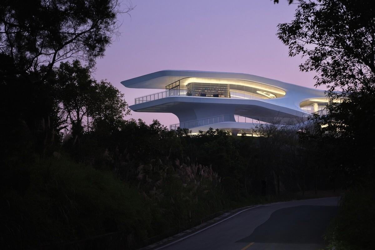 孟凡浩深圳首作，山海新地标，盐田云海驿站 / line+建筑事务所