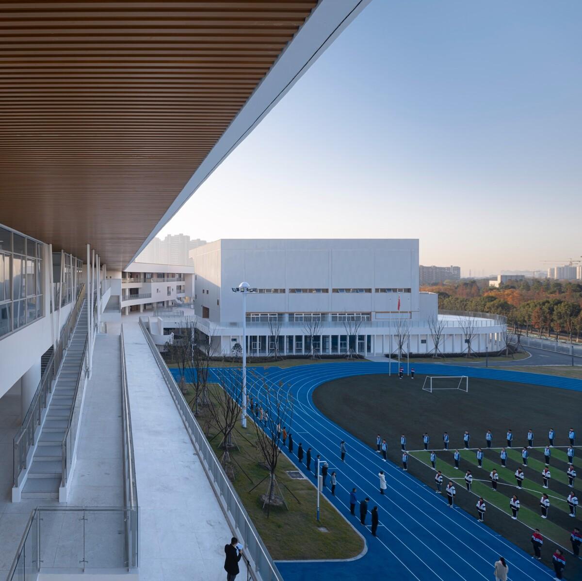 南通市能达中学 / 九城都市建筑