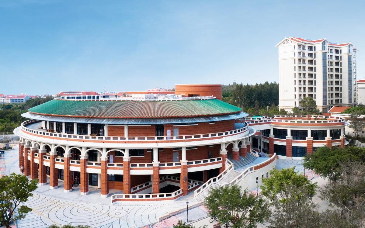 厦门大学翔安校区中部学生食堂（思源餐厅）/ 厦门大学建筑设计研究院有限公司（AUAD）