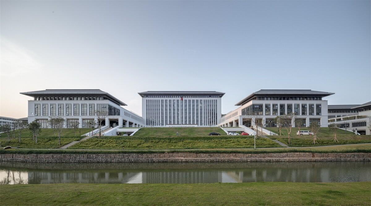 横琴新区市民服务中心 / 上海华都建筑规划设计