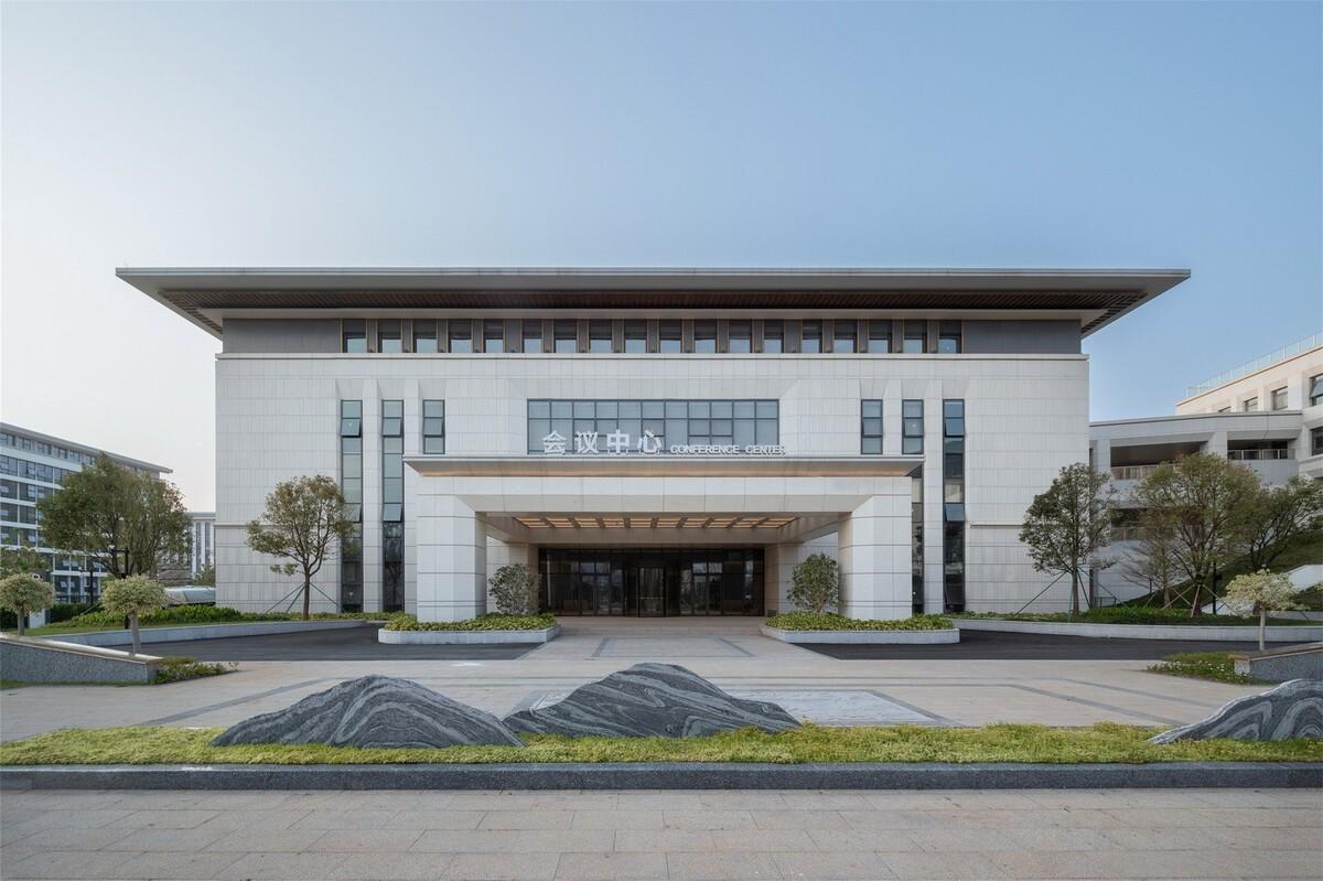 横琴新区市民服务中心 / 上海华都建筑规划设计