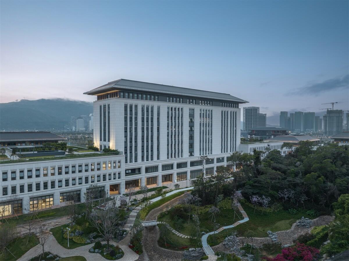 横琴新区市民服务中心 / 上海华都建筑规划设计