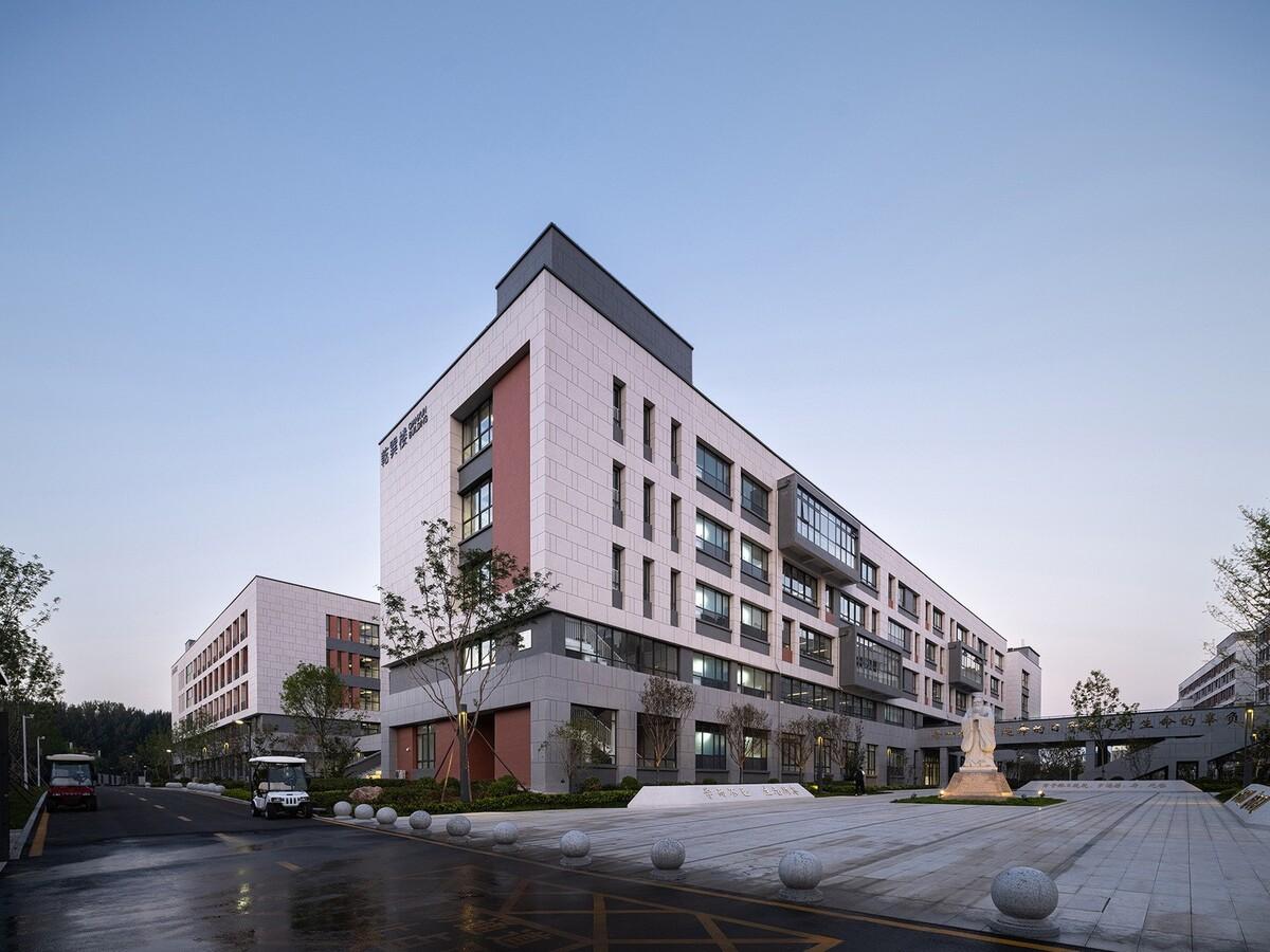 河南安阳振中学校 / 山东建筑大学建筑城规学院象外营造工作室
