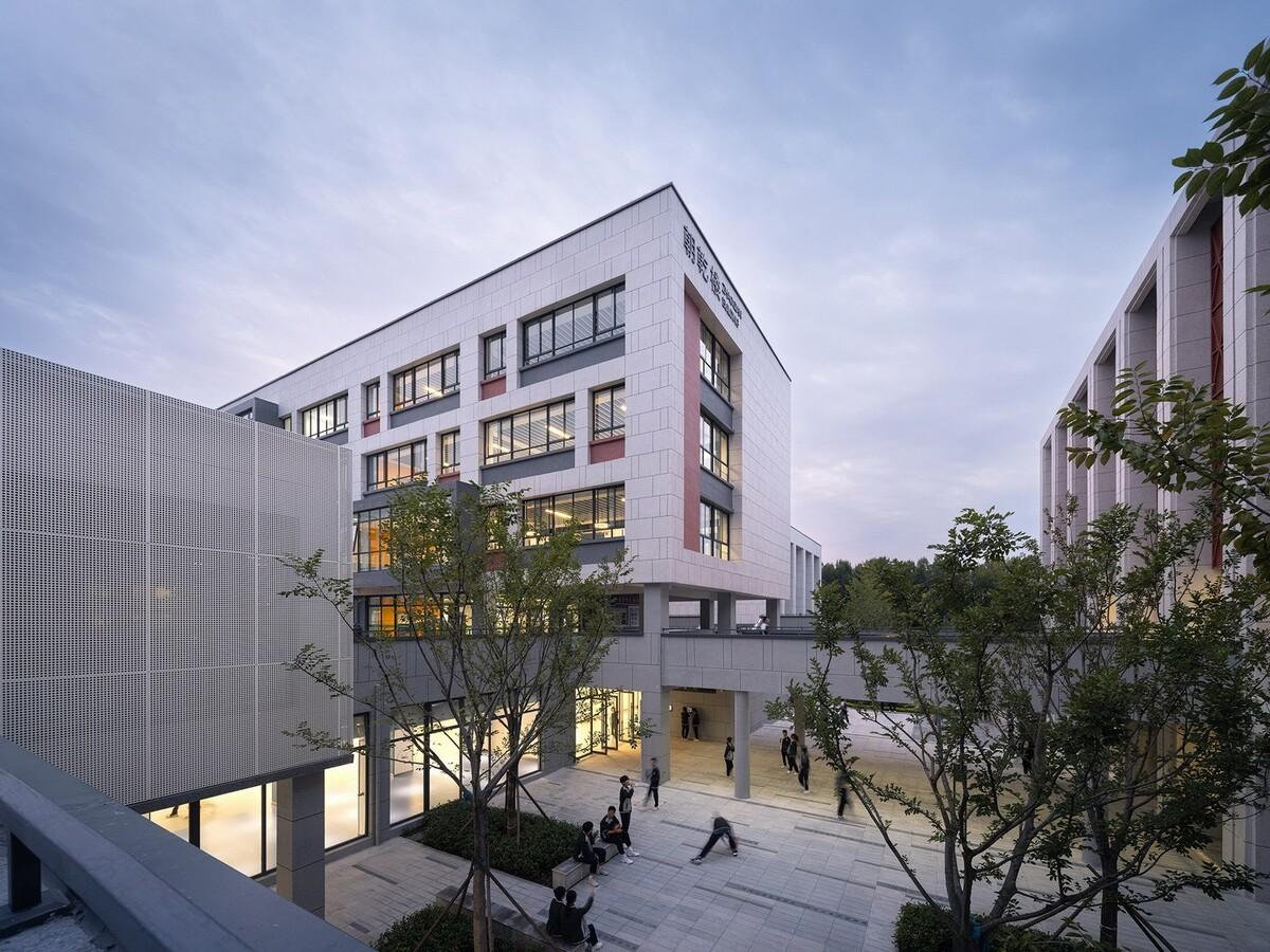 河南安阳振中学校 / 山东建筑大学建筑城规学院象外营造工作室