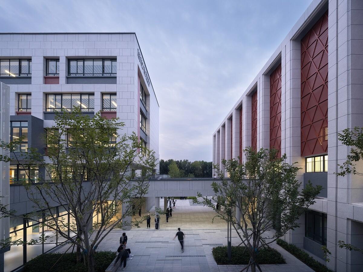 河南安阳振中学校 / 山东建筑大学建筑城规学院象外营造工作室