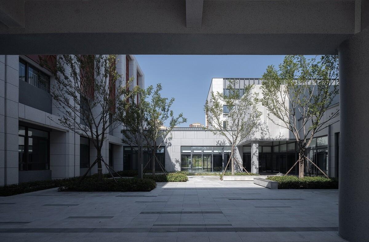 河南安阳振中学校 / 山东建筑大学建筑城规学院象外营造工作室