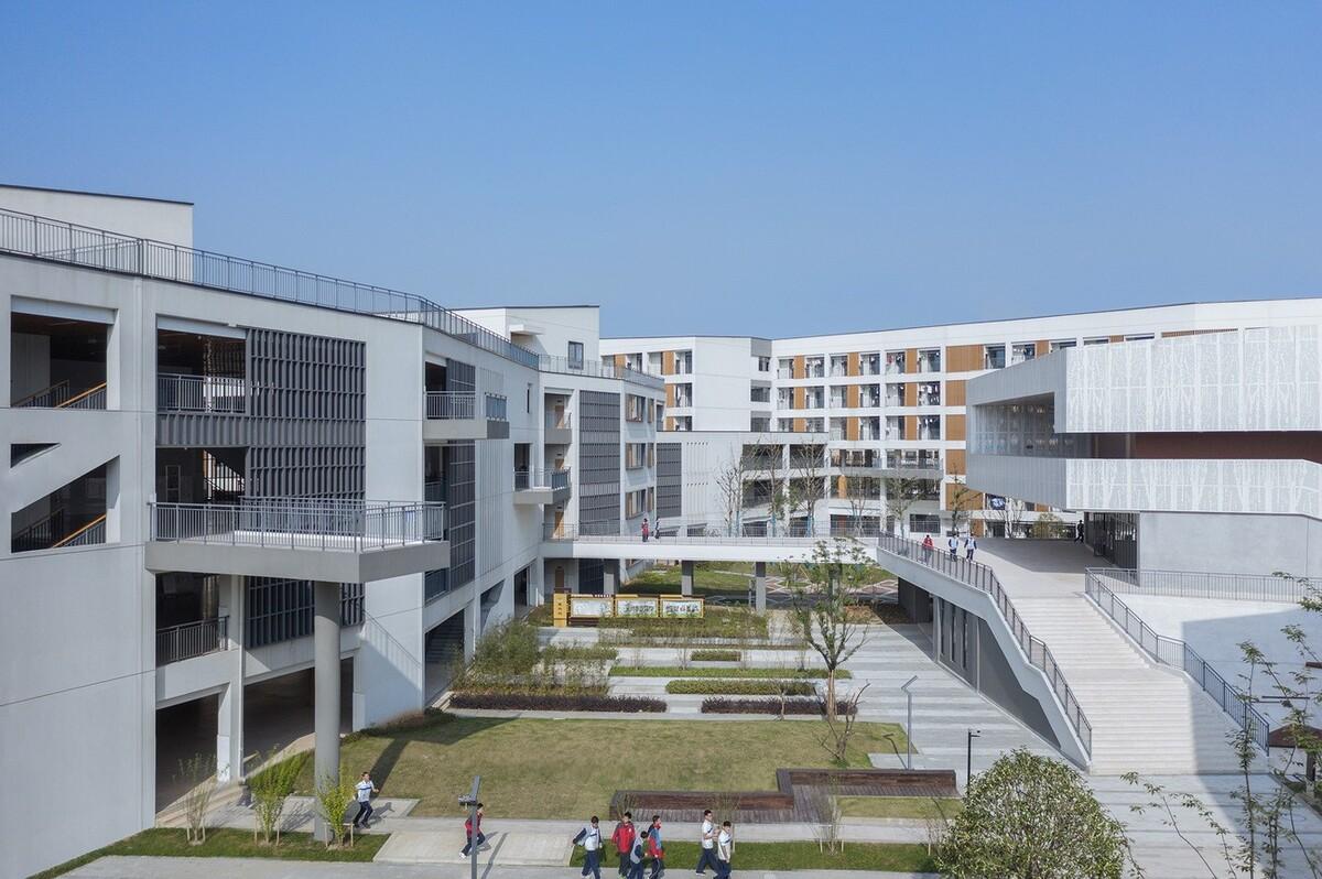 杭州中泰中学建筑设计 / LZGC量子构城设计事务所+浙江建院建筑规划设计院