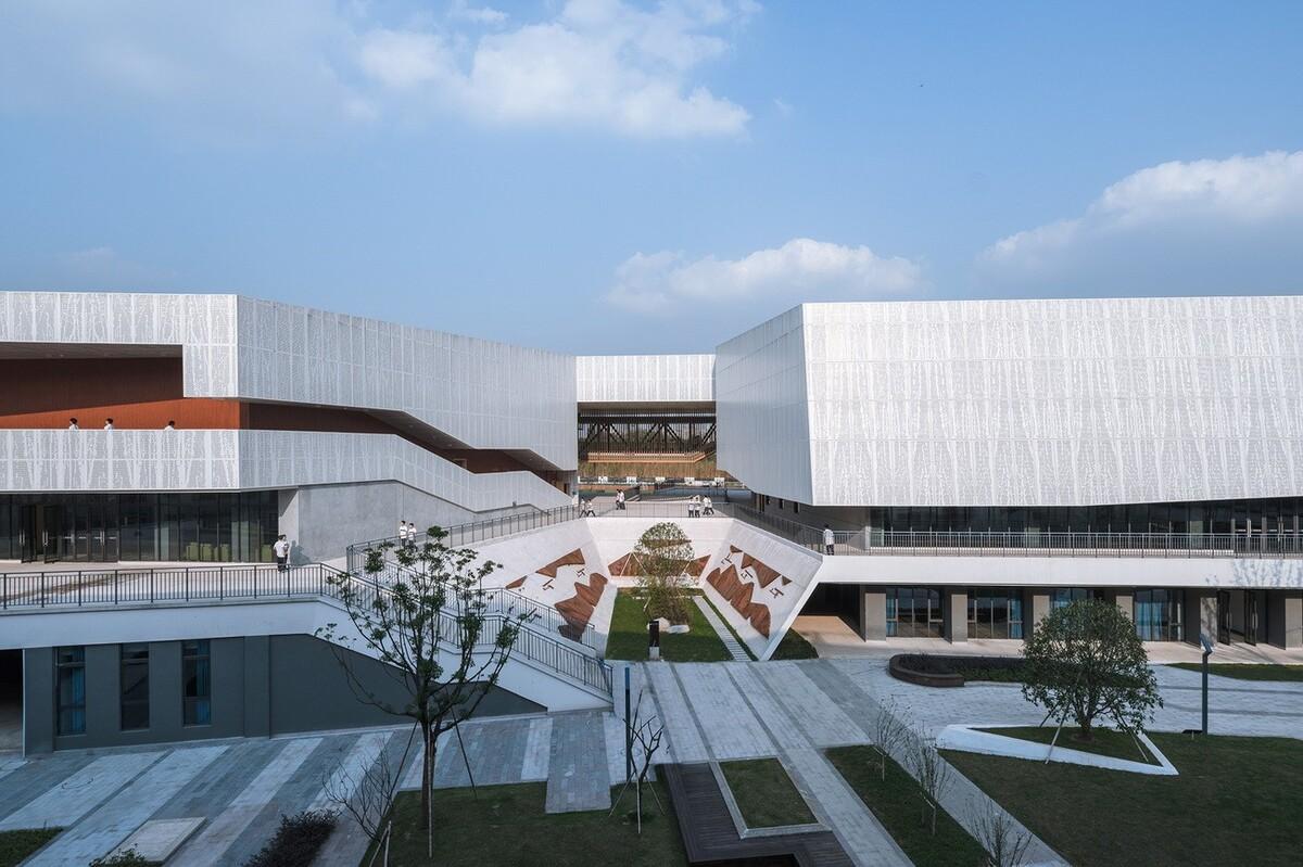 杭州中泰中学建筑设计 / LZGC量子构城设计事务所+浙江建院建筑规划设计院
