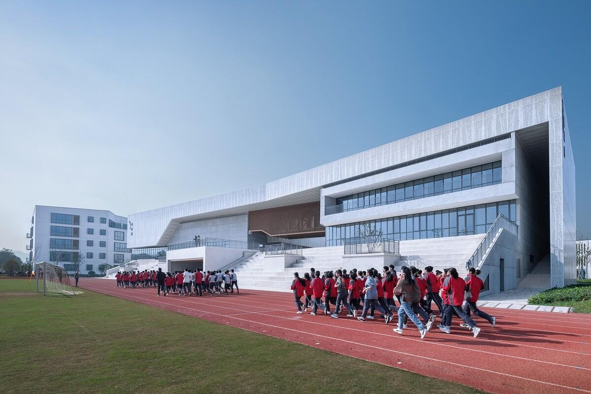 杭州中泰中学建筑设计 / LZGC量子构城设计事务所+浙江建院建筑规划设计院