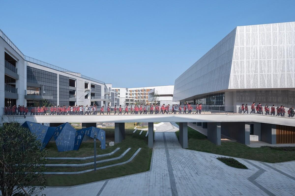 杭州中泰中学建筑设计 / LZGC量子构城设计事务所+浙江建院建筑规划设计院