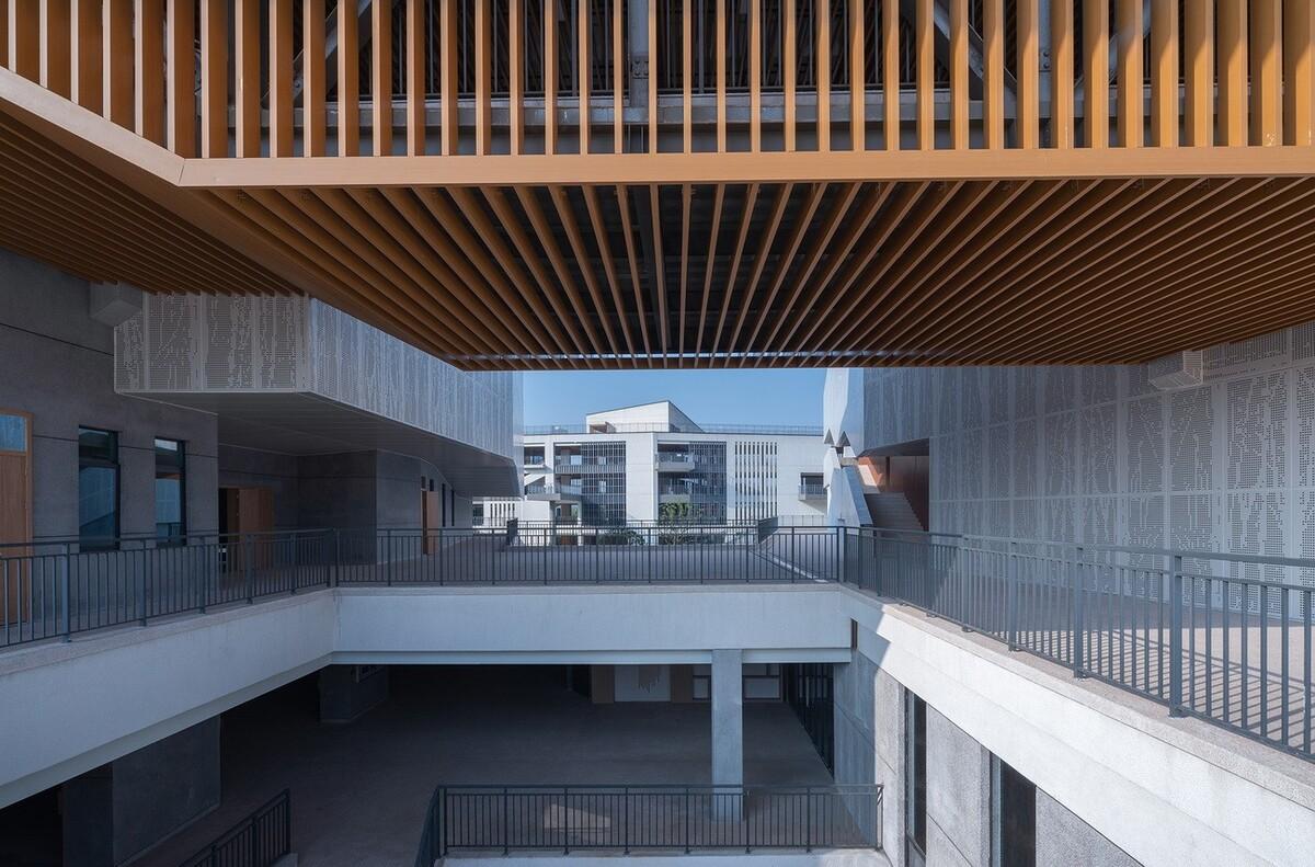杭州中泰中学建筑设计 / LZGC量子构城设计事务所+浙江建院建筑规划设计院