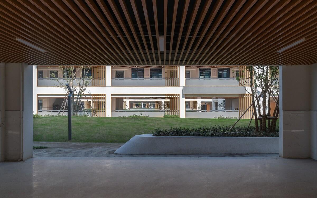 杭州中泰中学建筑设计 / LZGC量子构城设计事务所+浙江建院建筑规划设计院