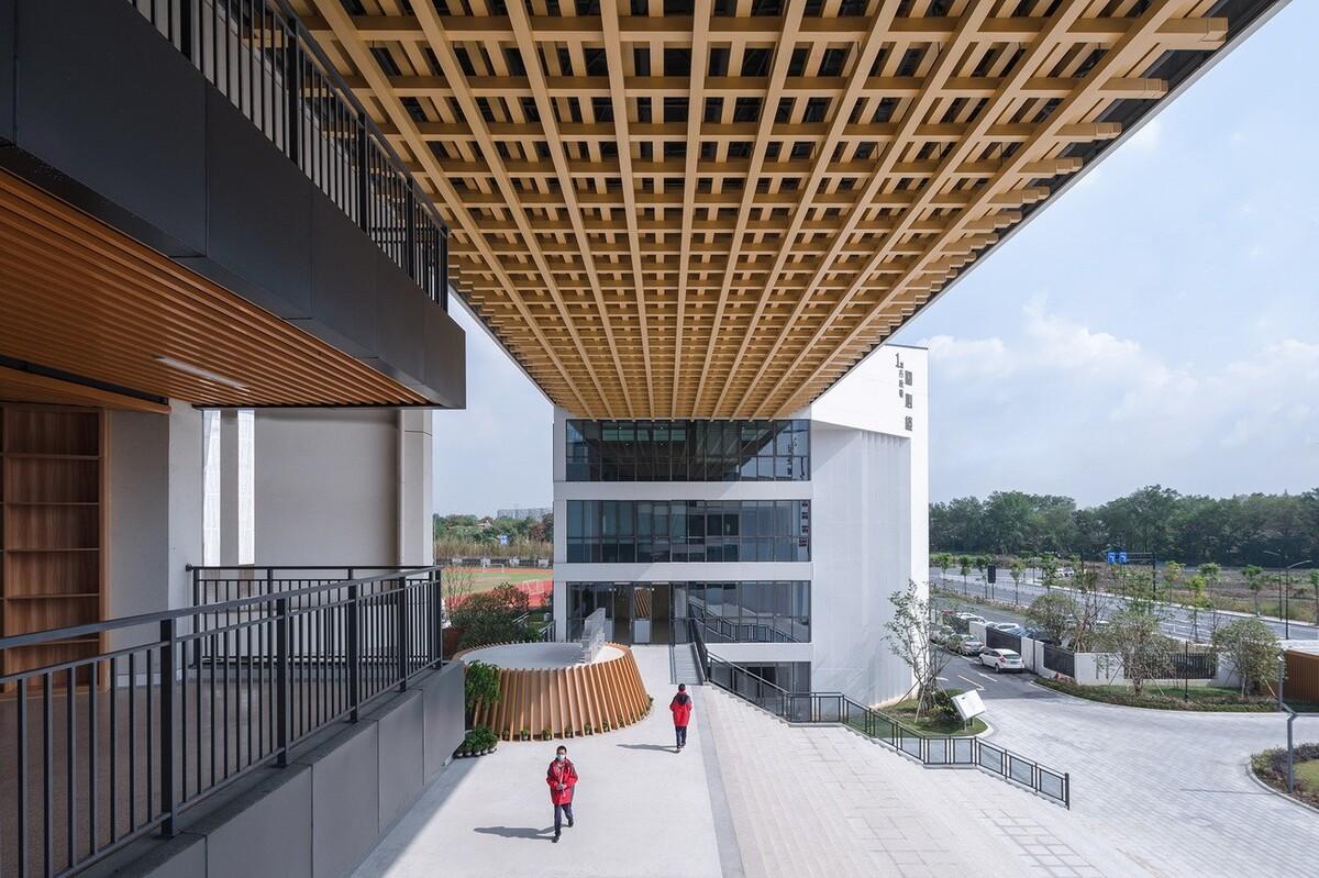杭州中泰中学建筑设计 / LZGC量子构城设计事务所+浙江建院建筑规划设计院