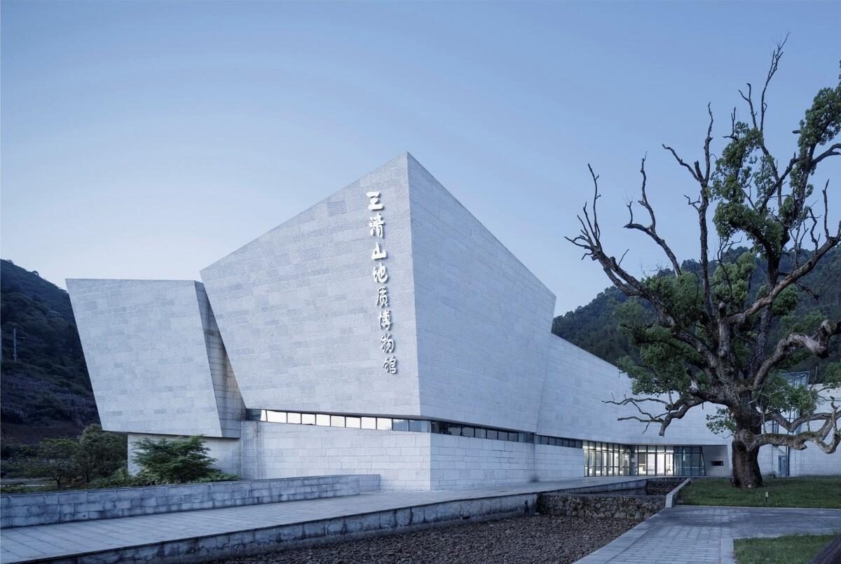 “地”之书写——三清山地质博物馆设计思考 / 浙江大学建筑设计研究院