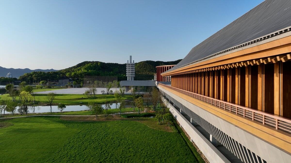 稻田与廊桥 - 宁波国际会议中心 / 汤桦建筑设计