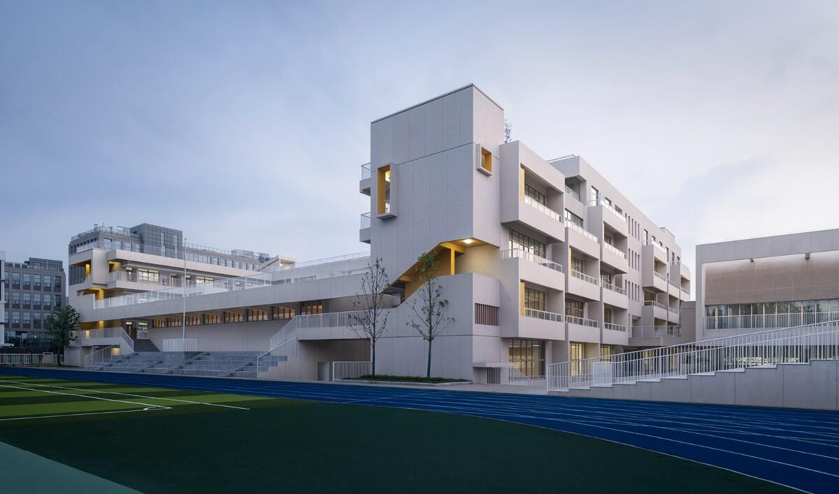 江苏省南京市文齐路小学 / 荣朝晖工作室