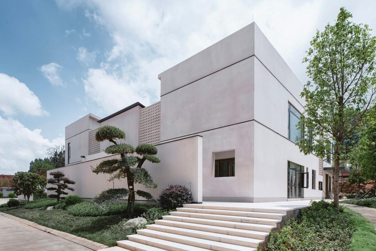 方院——工业园区里的“四合院”，云南红河州 / 素造建筑