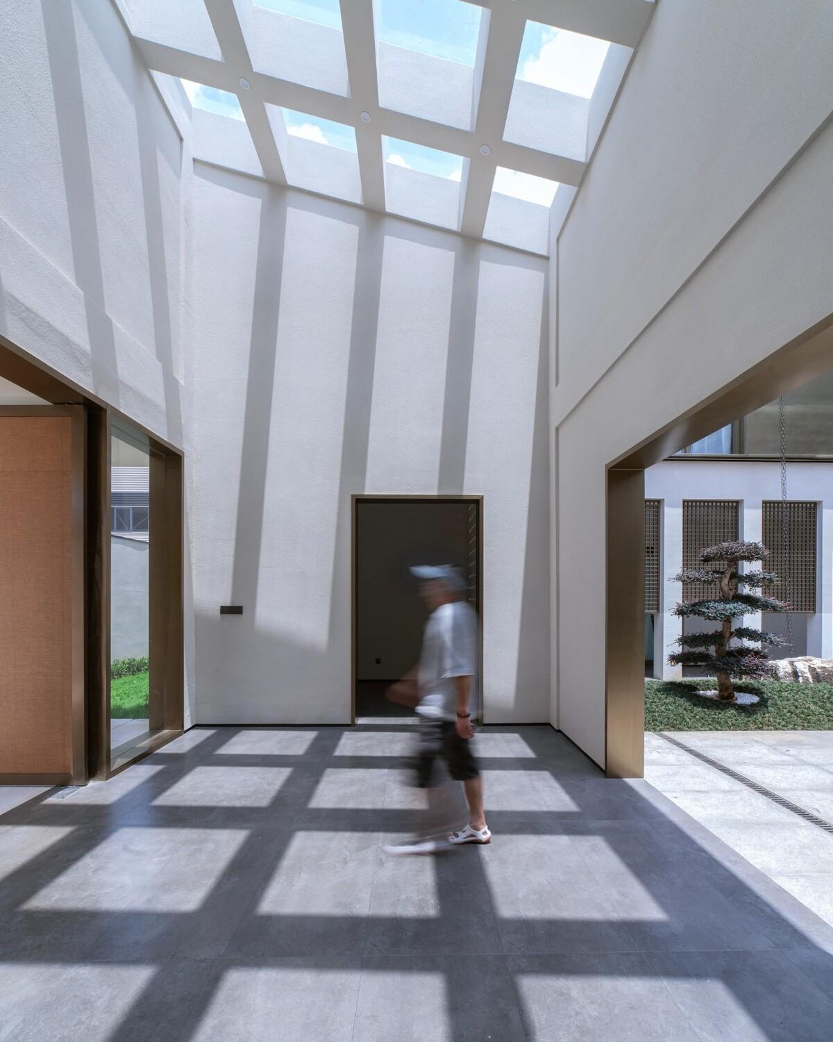 方院——工业园区里的“四合院”，云南红河州 / 素造建筑