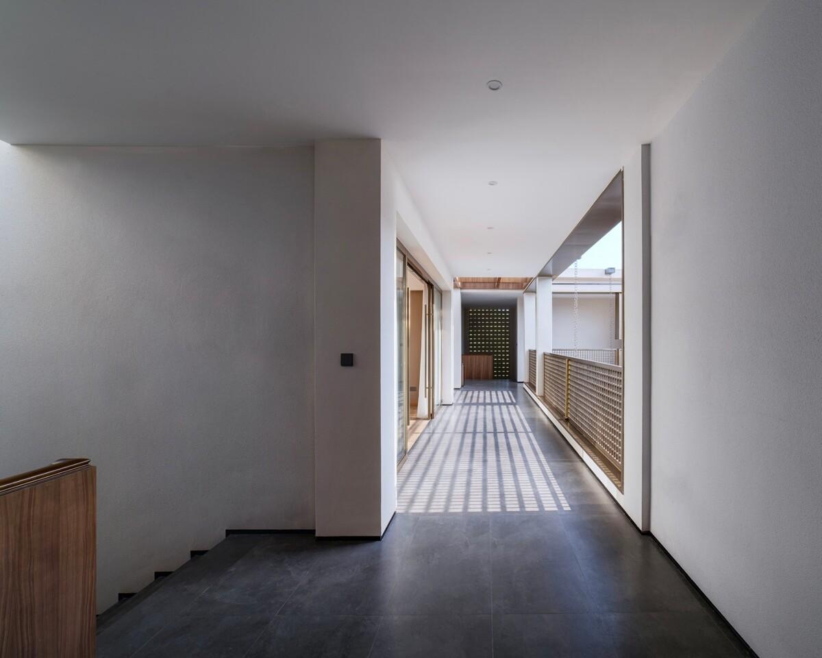 方院——工业园区里的“四合院”，云南红河州 / 素造建筑