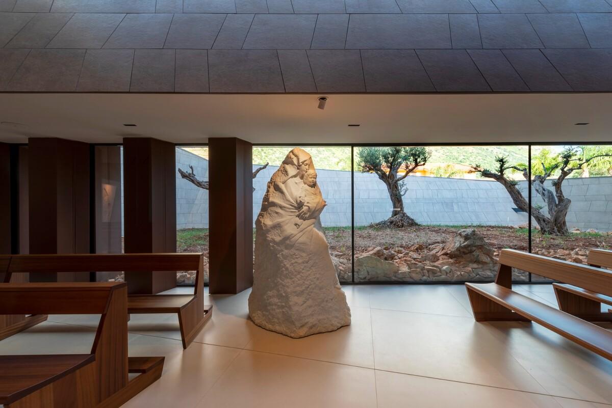 Redemptoris Mater 教堂 / Studio Kuadra