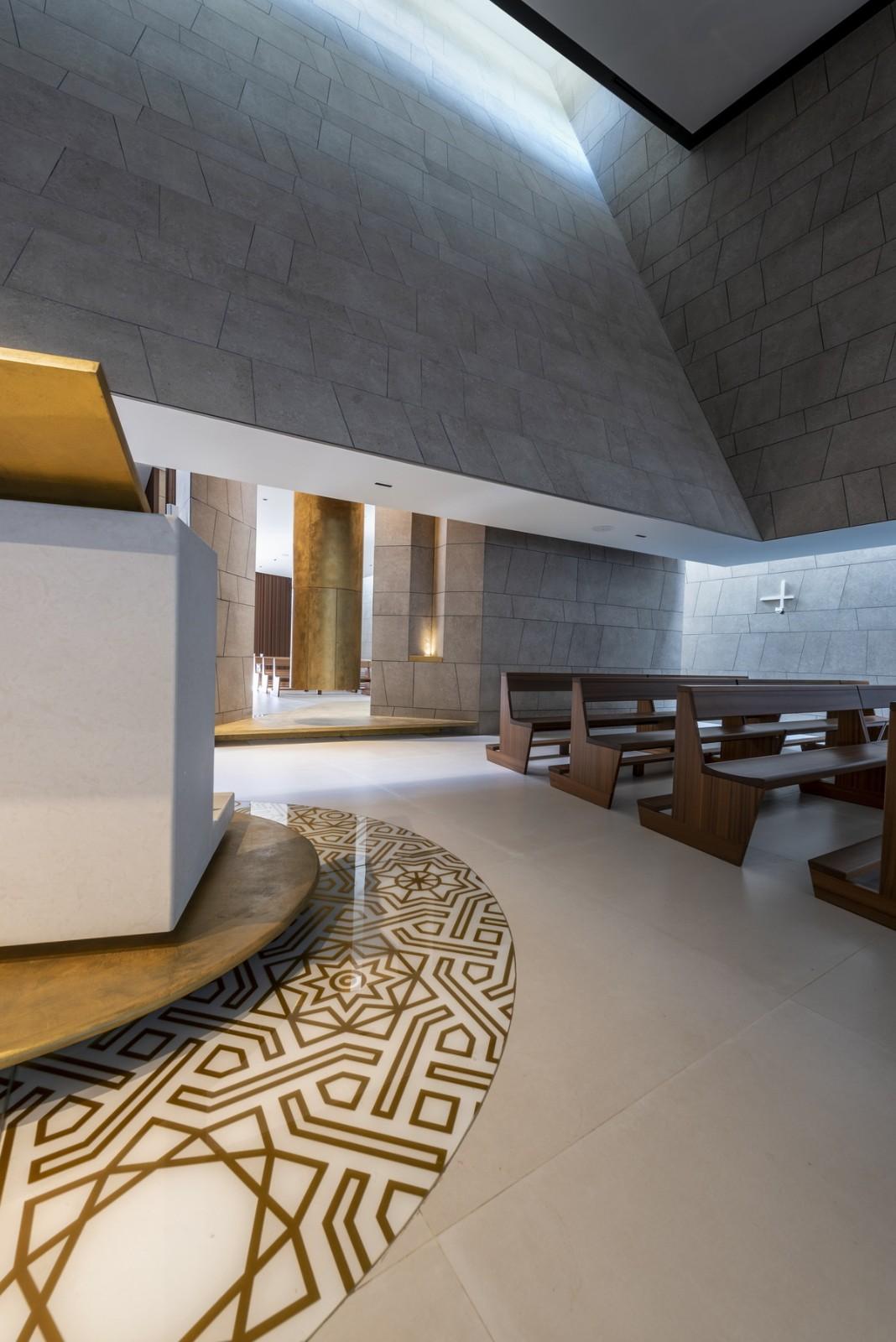 Redemptoris Mater 教堂 / Studio Kuadra