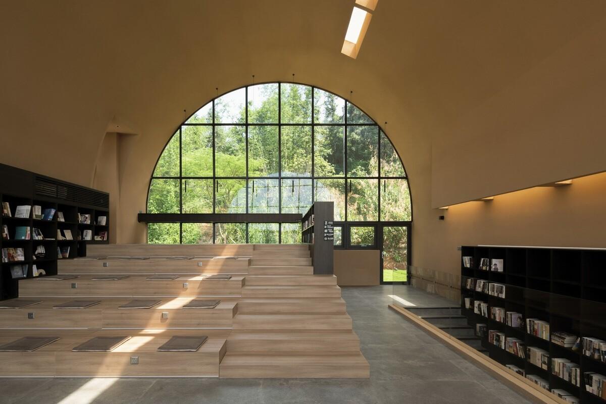 回应古寺和山水的人文居所：清远慈湖书院  / 城外建筑