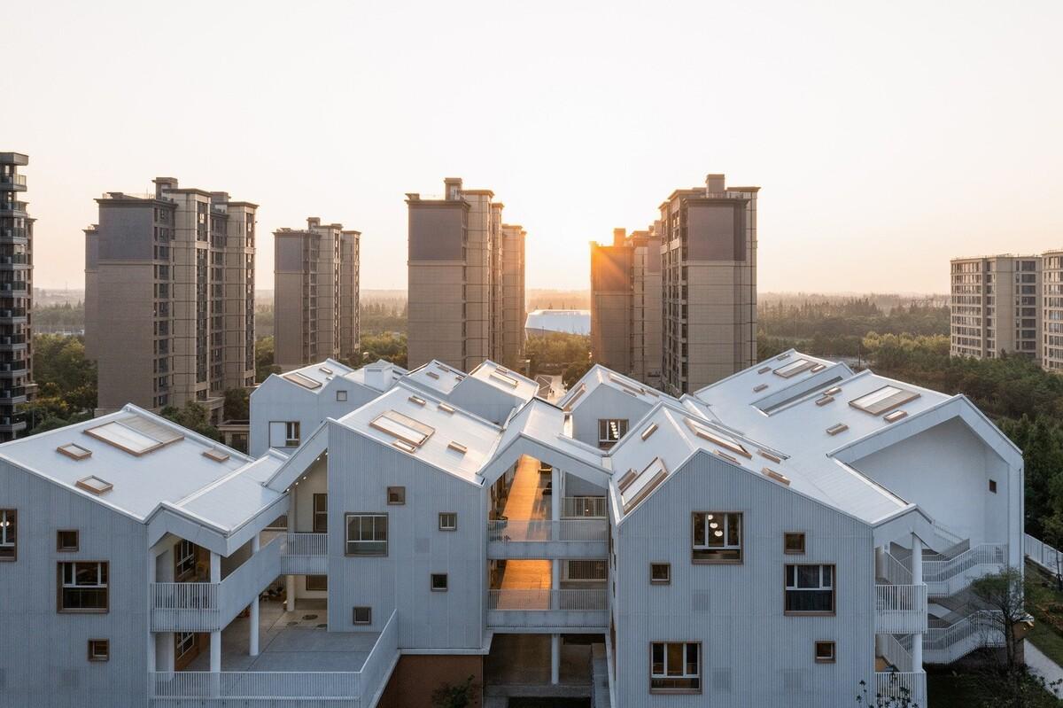 上海市蓝湾幼儿园 / 华东建筑设计研究院 丁顺团队
