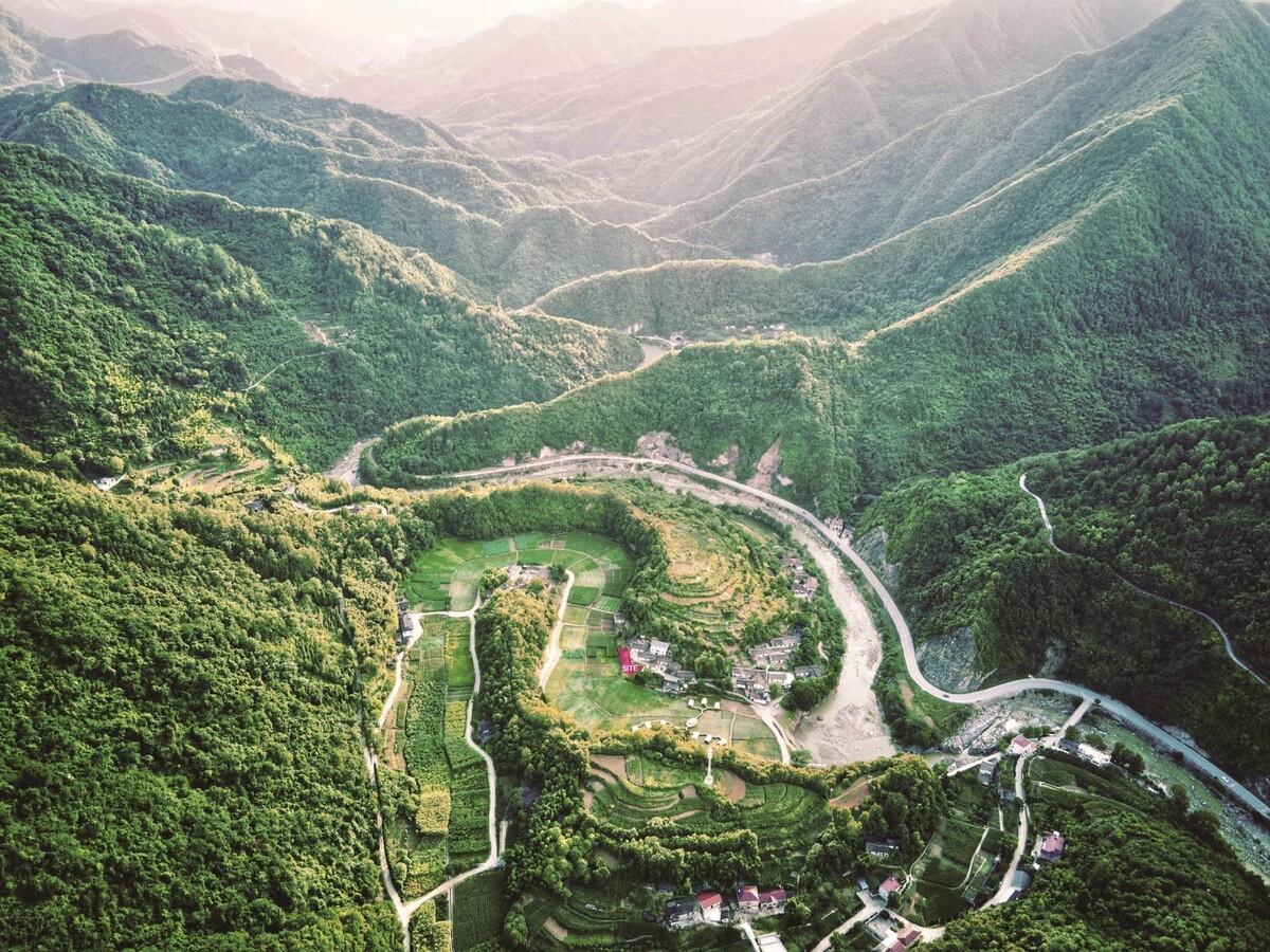 鹿柴山集 精品民宿 / 小大建筑