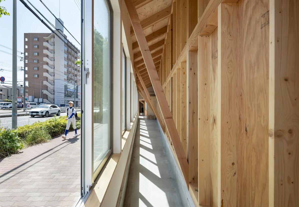 4x59米三角地，YOKONAGAYA 美容院 / Office for Environment Architecture