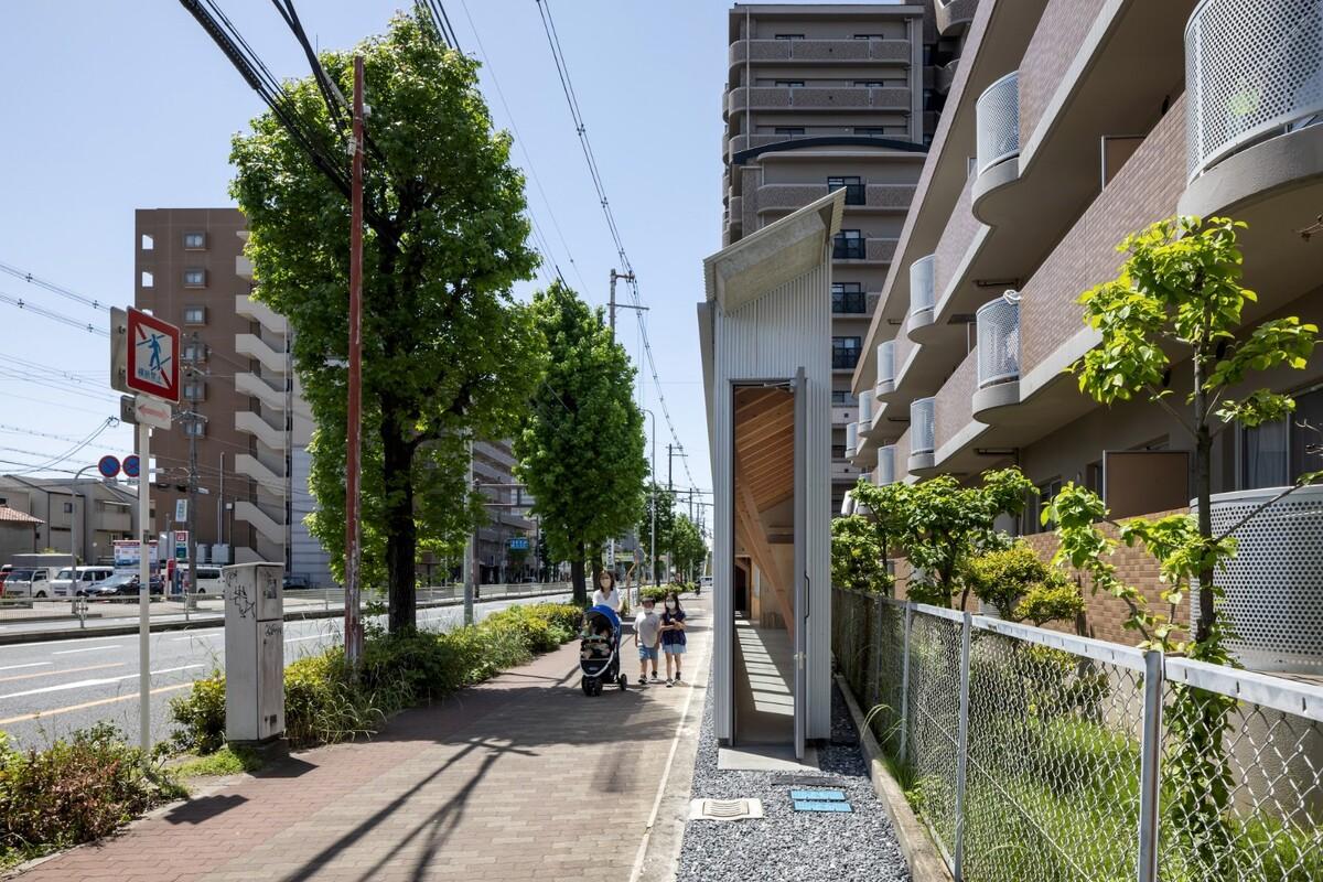 4x59米三角地，YOKONAGAYA 美容院 / Office for Environment Architecture