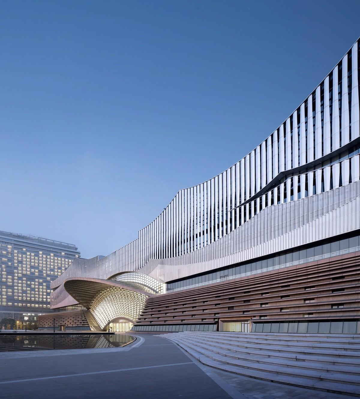 长沙国际会议中心：水云潇湘 翰墨中华 / 华南理工大学建筑设计研究院有限公司