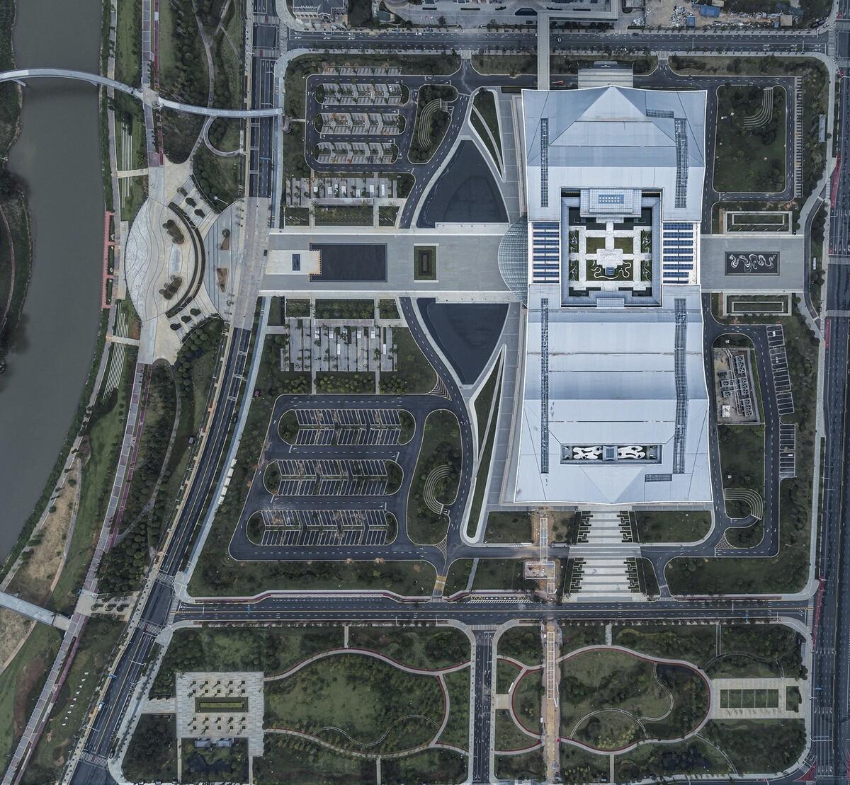 长沙国际会议中心：水云潇湘 翰墨中华 / 华南理工大学建筑设计研究院有限公司