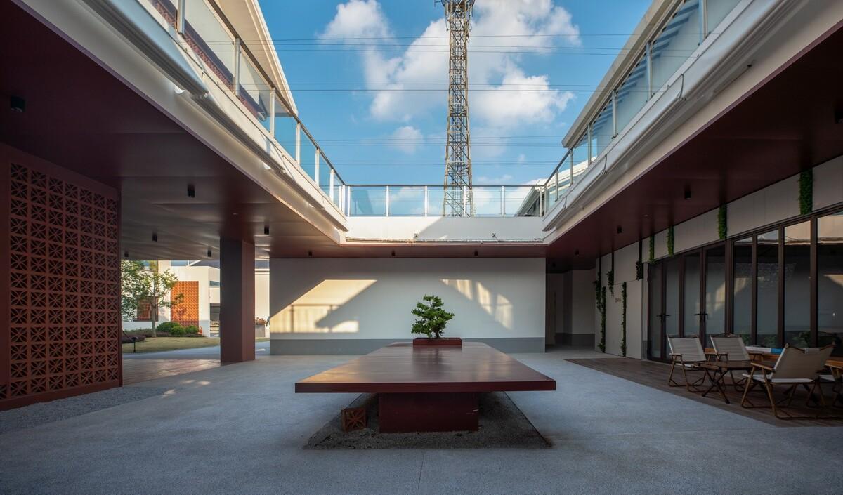 此时此地：建在花卉园里的小房子—港沿花卉交流中心 / 创霖-泽柏