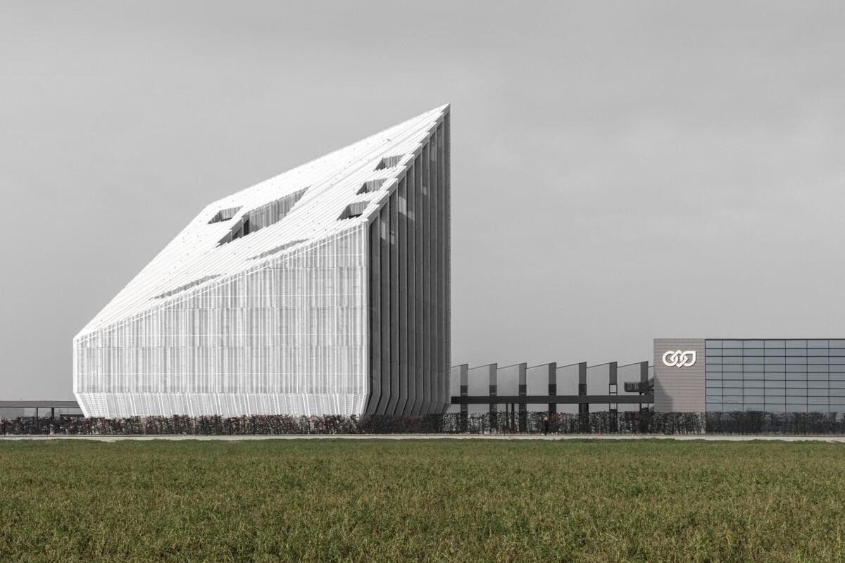 第二外墙，Bonfiglioli 总部 / Peter Pichler Architecture