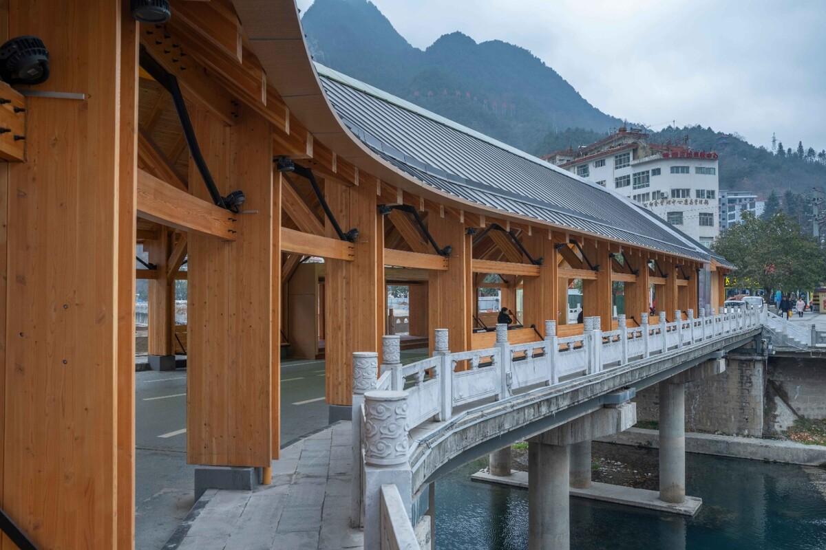 康县新人字桥及周边商业街更新设计 / 三文建筑 何崴工作室