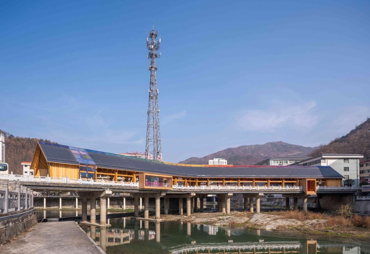 康县新人字桥及周边商业街更新设计 / 三文建筑 何崴工作室