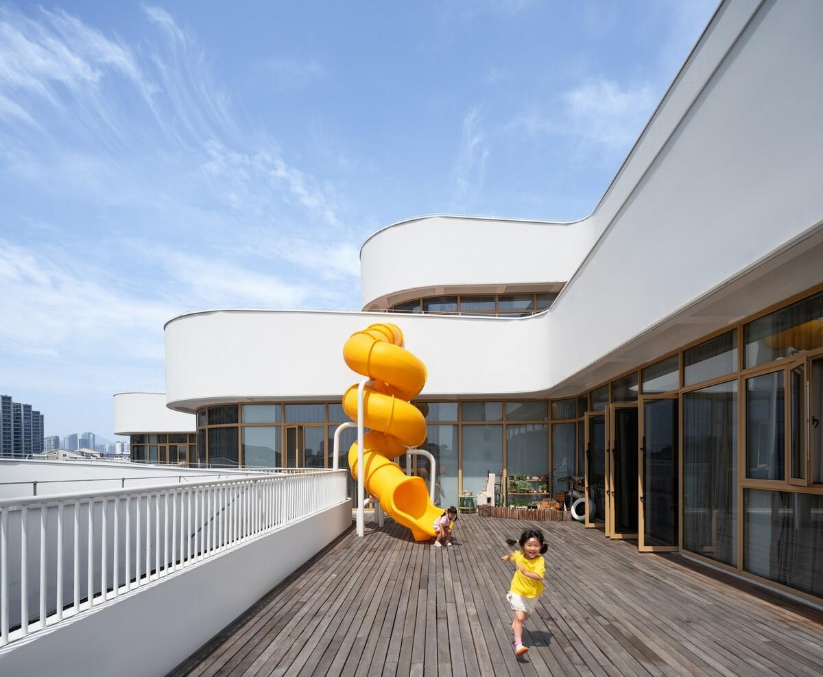  临海市协成幼儿园 / 任天建筑工作室