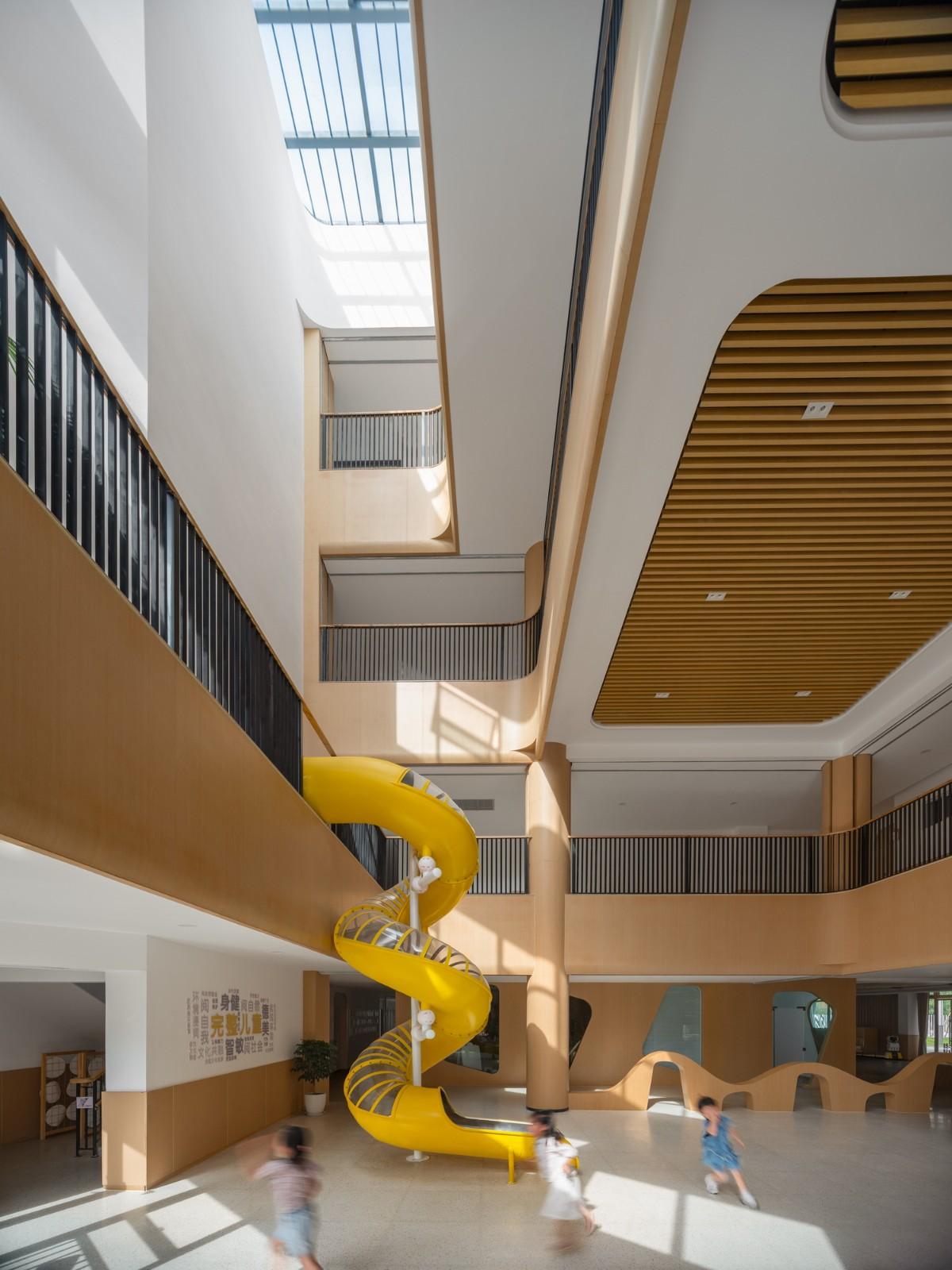  临海市协成幼儿园 / 任天建筑工作室