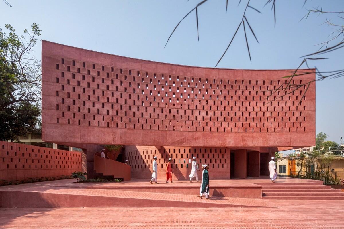 泽本内萨清真寺 / Studio Morphogenesis