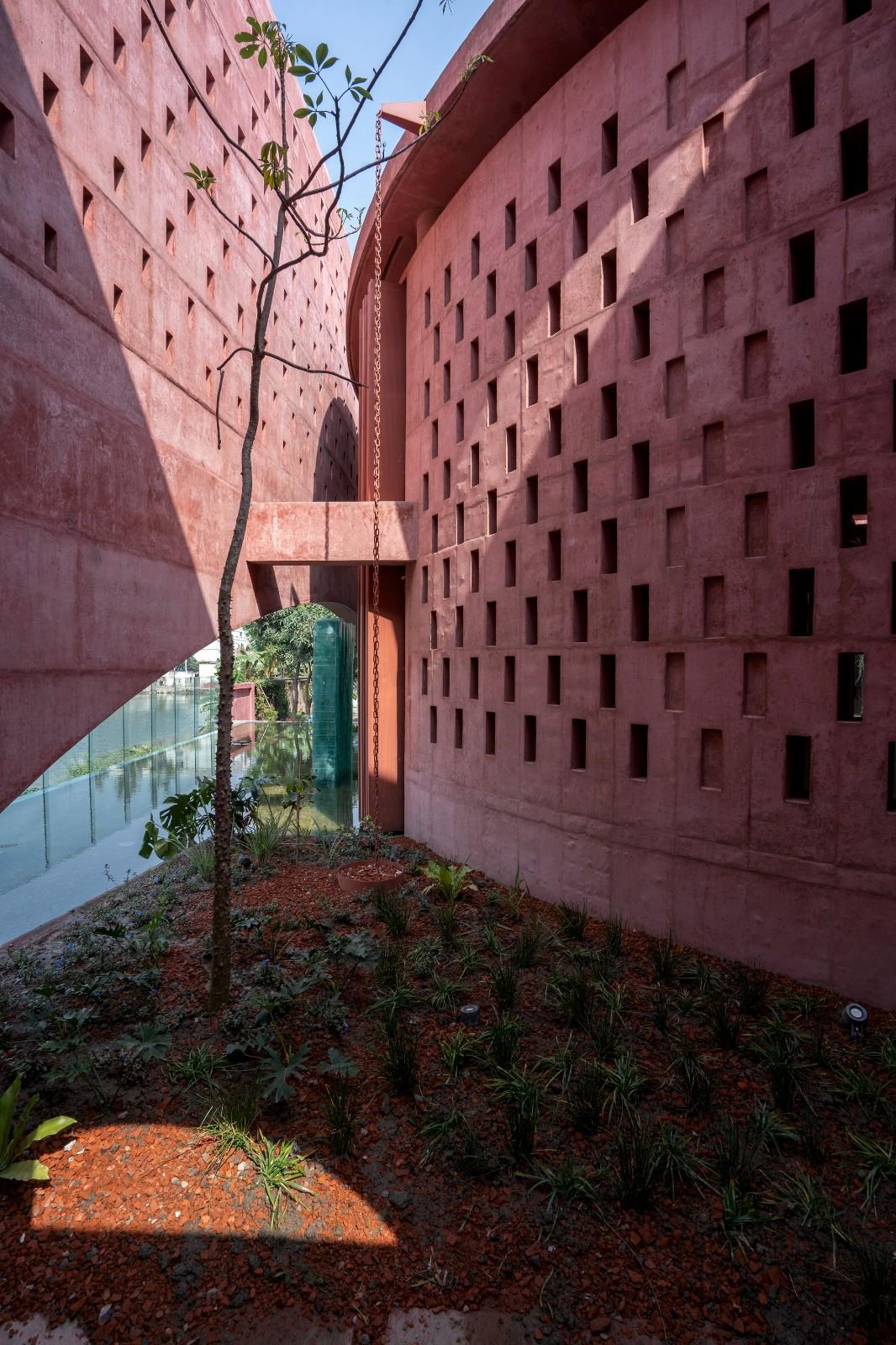 泽本内萨清真寺 / Studio Morphogenesis
