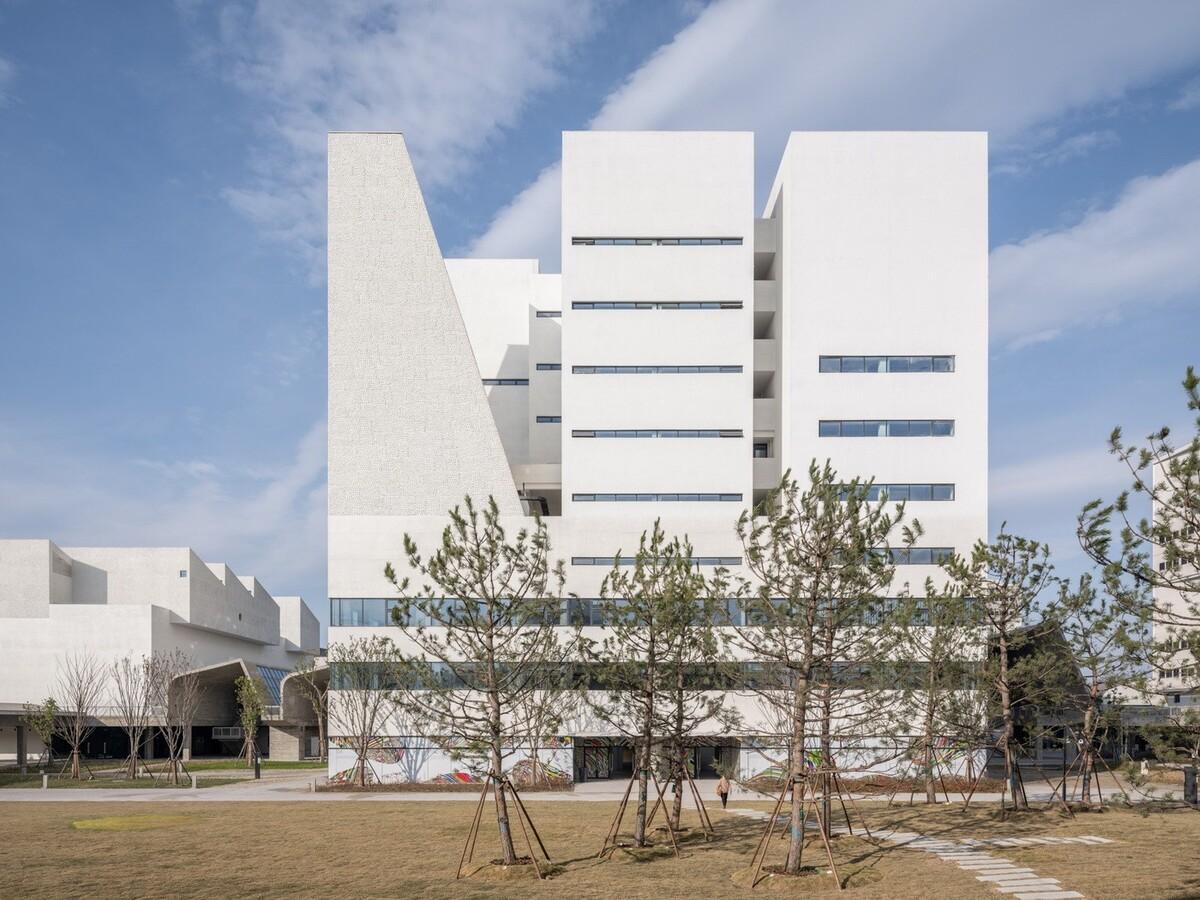 中国美术学院良渚校区一期全场落成 /  非常建筑