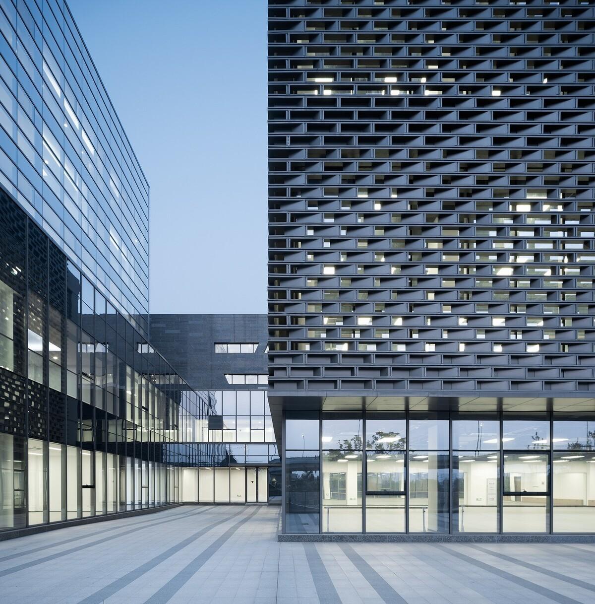 绍兴艺术学校改扩建工程 / 浙江大学建筑设计研究院