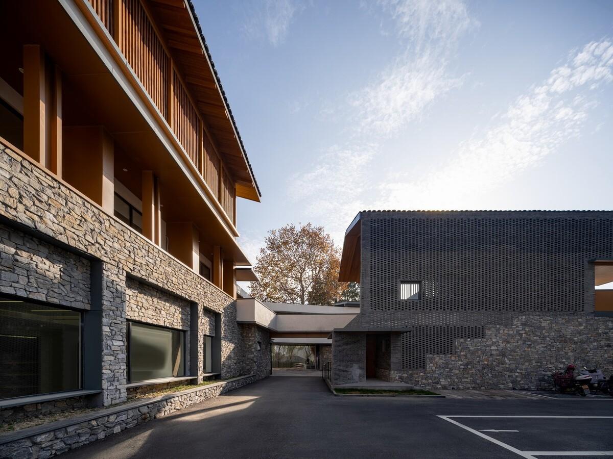 龙南村党群中心 / 森上建筑